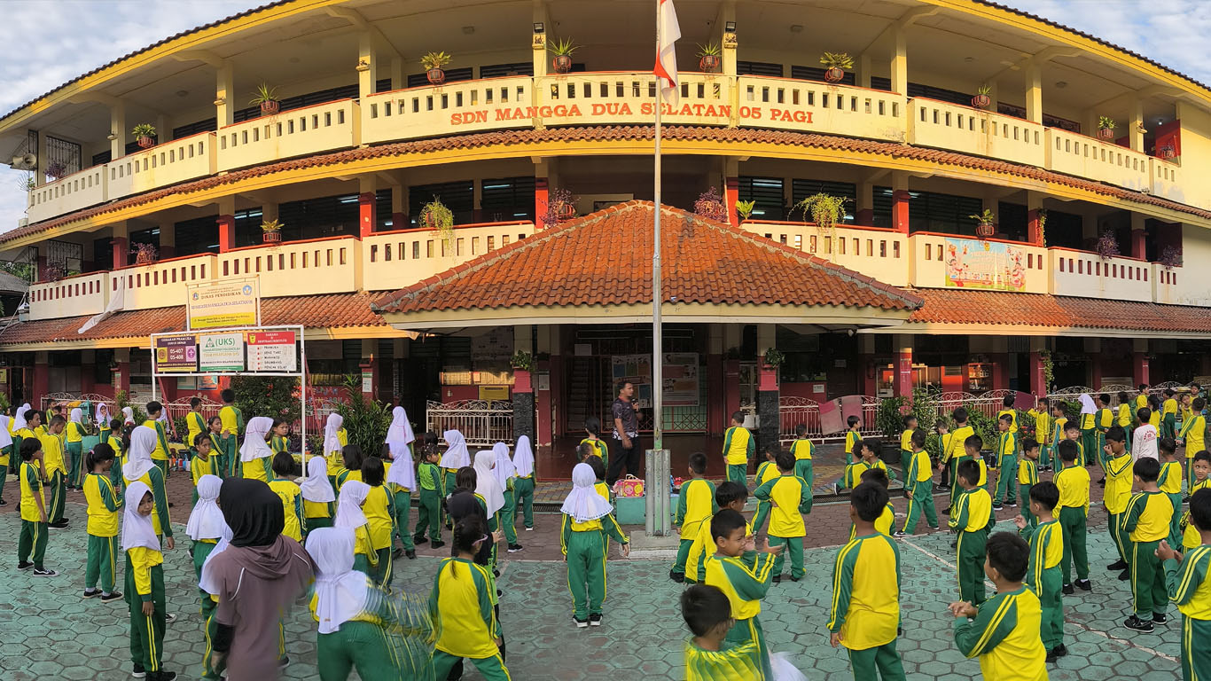 Kegiatan Belajar di SDN Mangga Dua Selatan 05 Pagi